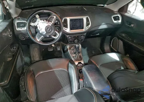 2018 Jeep Compass Latitude z USA, uszkodzony, nr VIN 3C4NJDBB4JT423564